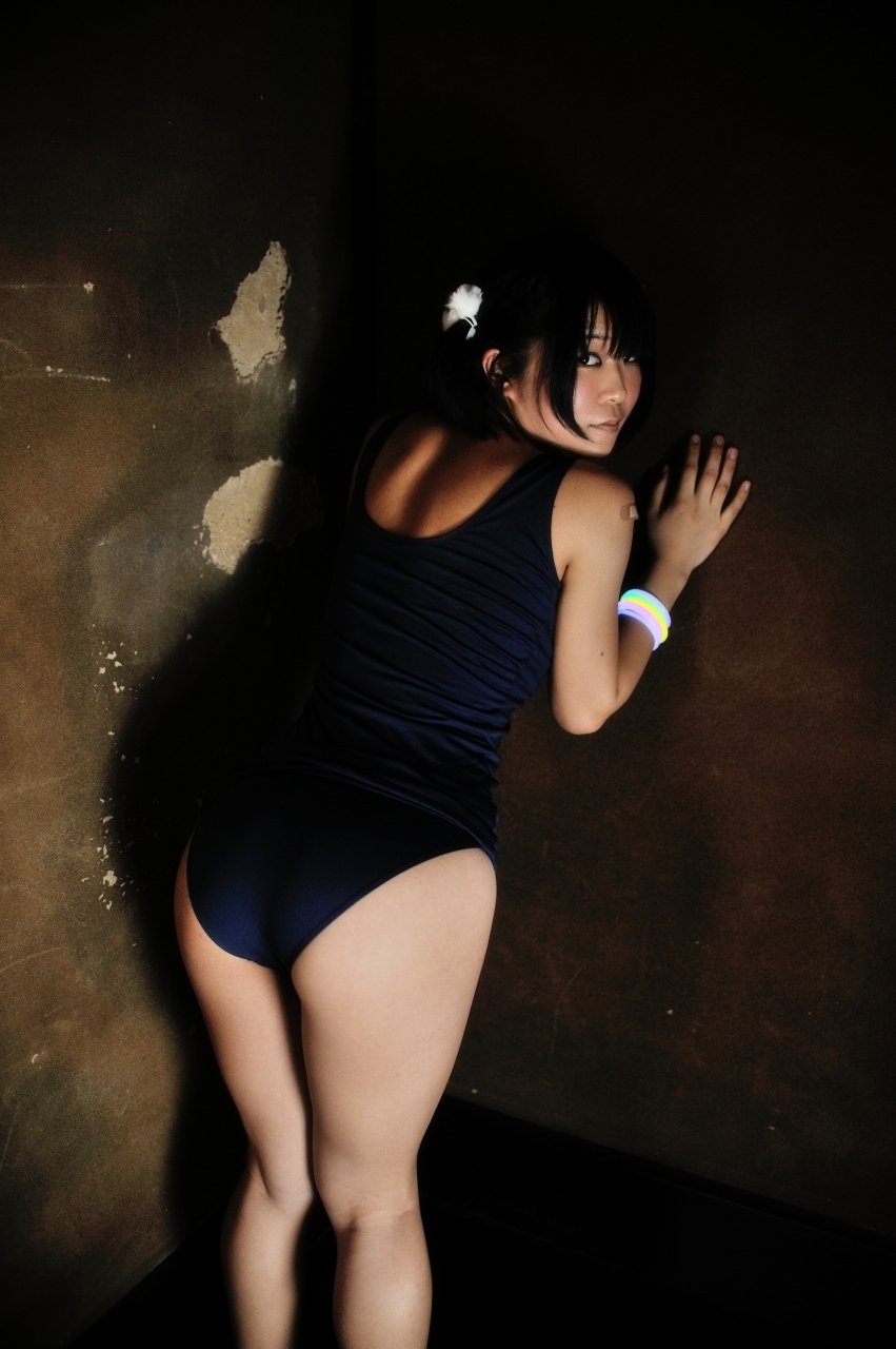 [Cosplay]  Hot Flute Student Pigtails & Perfect Ass 2